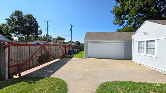 2446 E 3rd Street, Tulsa, OK 74104