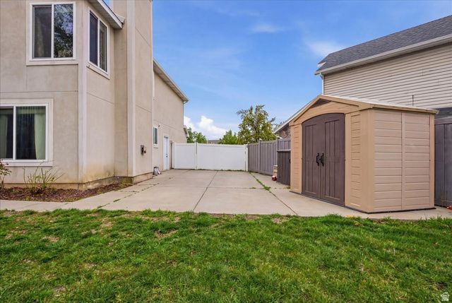 7975 S SHOWCASE LN, Sandy, UT 84094