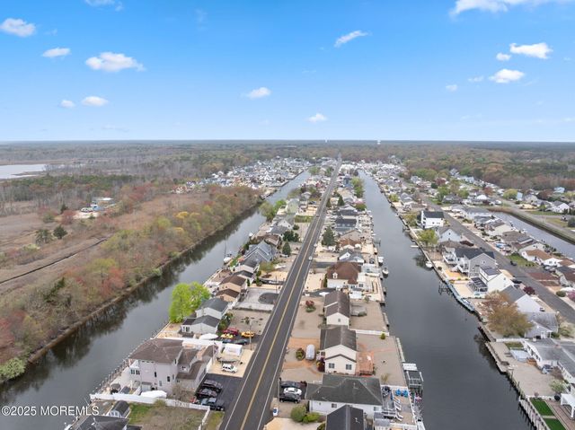 825 Laurel Boulevard, Lanoka Harbor, NJ 08734