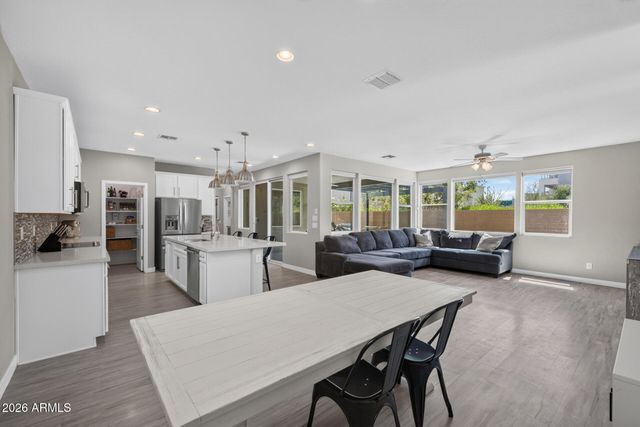 1304 N ZANE Drive, Chandler, AZ 85226