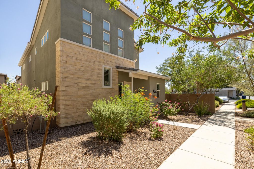 1304 N ZANE Drive, Chandler, AZ 85226 — photo 3