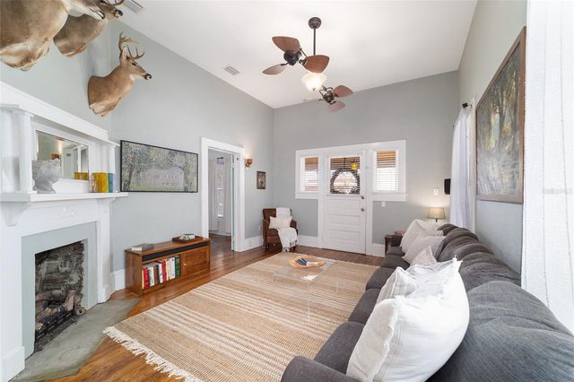 605 SE TUSCAWILLA AVENUE, Ocala, FL 34471