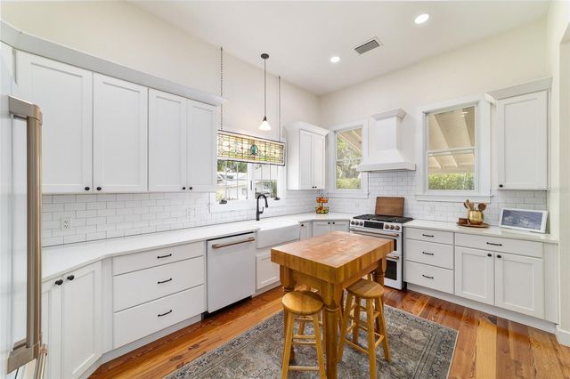 605 SE TUSCAWILLA AVENUE, Ocala, FL 34471