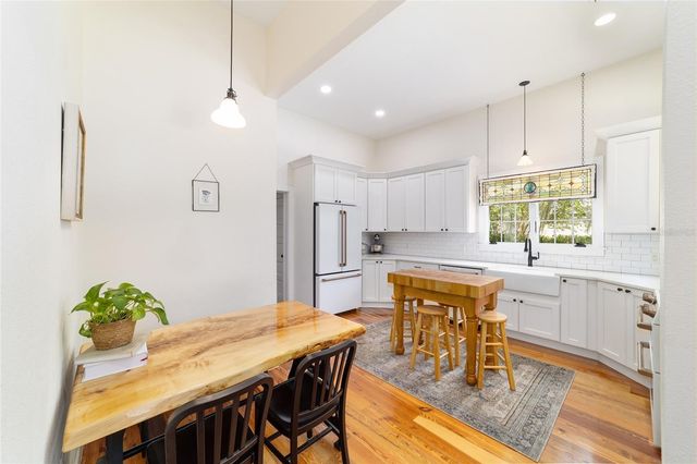 605 SE TUSCAWILLA AVENUE, Ocala, FL 34471