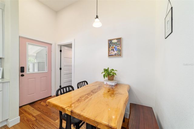 605 SE TUSCAWILLA AVENUE, Ocala, FL 34471