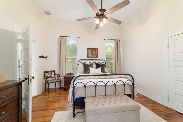 605 SE TUSCAWILLA AVENUE, Ocala, FL 34471