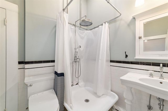 605 SE TUSCAWILLA AVENUE, Ocala, FL 34471