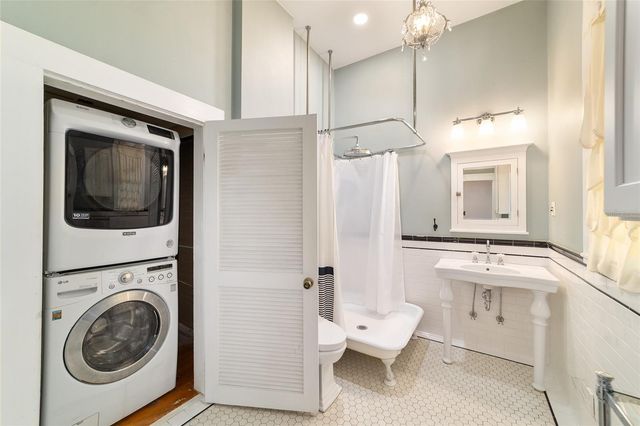 605 SE TUSCAWILLA AVENUE, Ocala, FL 34471