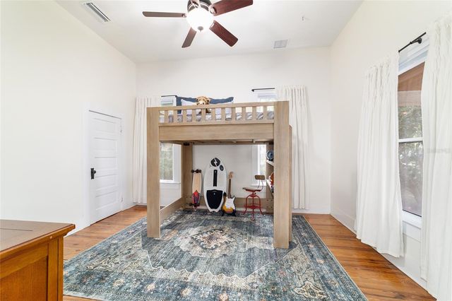 605 SE TUSCAWILLA AVENUE, Ocala, FL 34471