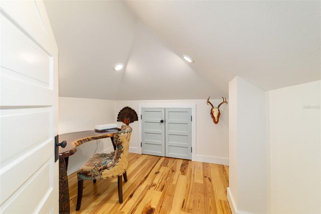 605 SE TUSCAWILLA AVENUE, Ocala, FL 34471