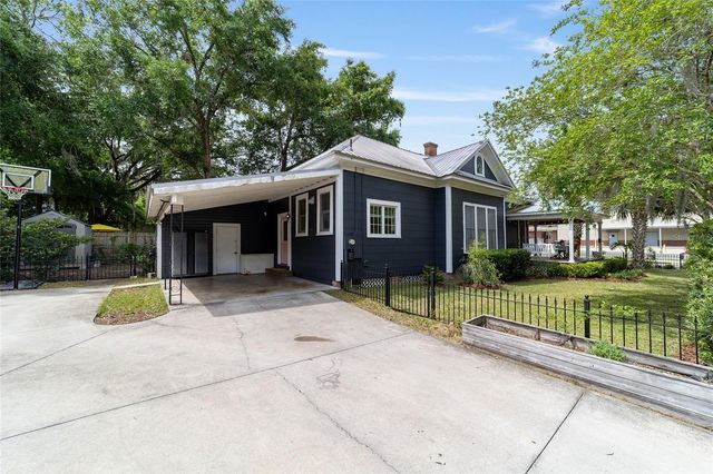 605 SE TUSCAWILLA AVENUE, Ocala, FL 34471