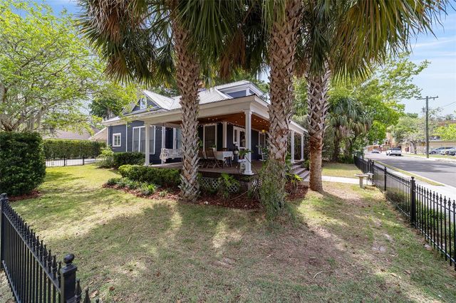 605 SE TUSCAWILLA AVENUE, Ocala, FL 34471