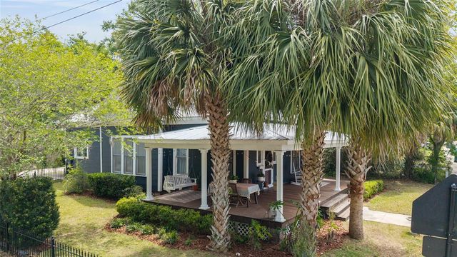 605 SE TUSCAWILLA AVENUE, Ocala, FL 34471