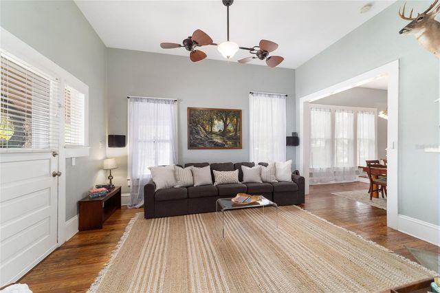 605 SE TUSCAWILLA AVENUE, Ocala, FL 34471