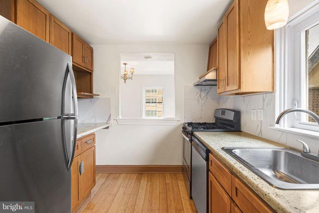 550 E WASHINGTON LN, Philadelphia, PA 19144