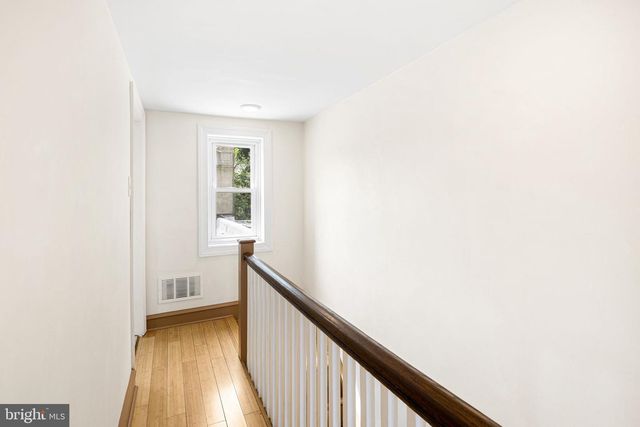 550 E WASHINGTON LN, Philadelphia, PA 19144
