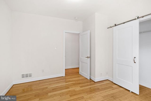 550 E WASHINGTON LN, Philadelphia, PA 19144