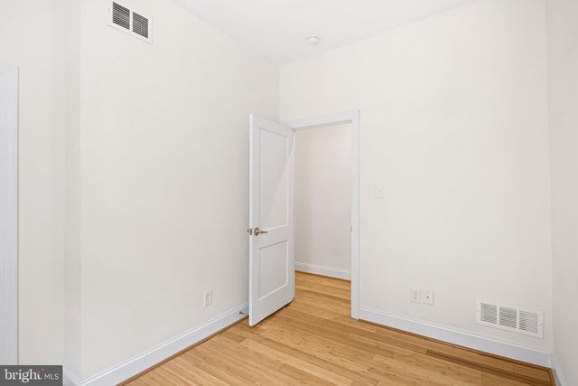 550 E WASHINGTON LN, Philadelphia, PA 19144