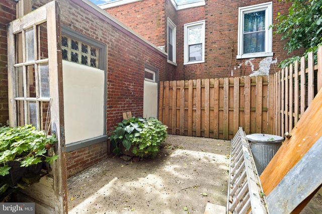 550 E WASHINGTON LN, Philadelphia, PA 19144