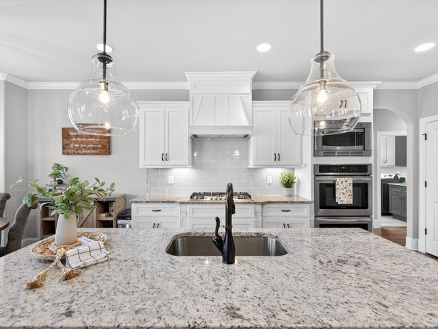 3020 Elkhorn Pl, Spring Hill, TN 37174