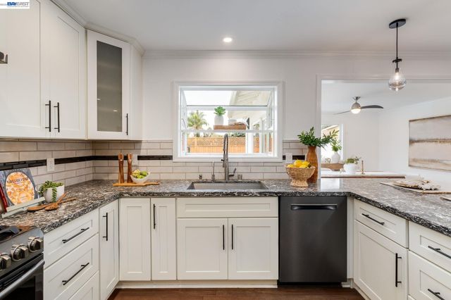 7731 Frederiksen Ln, Dublin, CA 94568