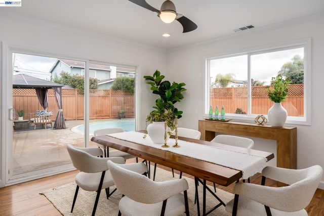 7731 Frederiksen Ln, Dublin, CA 94568