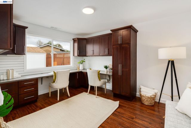 7731 Frederiksen Ln, Dublin, CA 94568