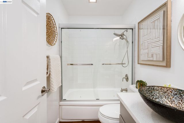 7731 Frederiksen Ln, Dublin, CA 94568