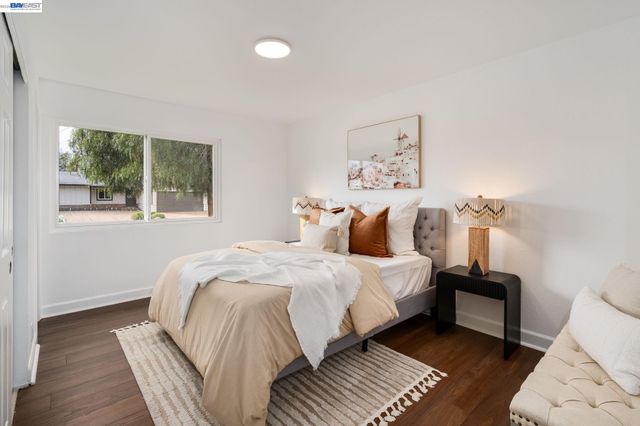 7731 Frederiksen Ln, Dublin, CA 94568