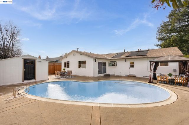 7731 Frederiksen Ln, Dublin, CA 94568