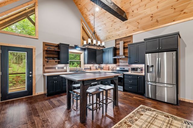 154 Nexus Court, Ellijay, GA 30540