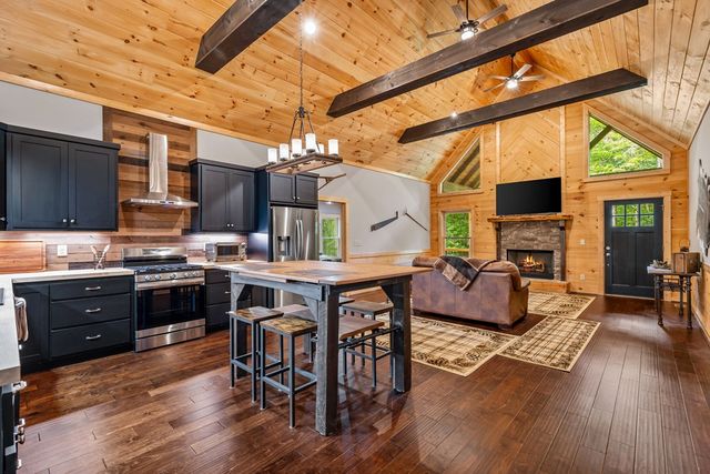 154 Nexus Court, Ellijay, GA 30540