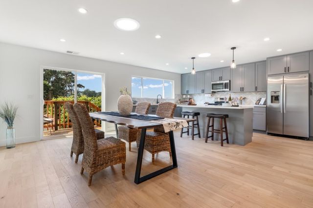 580 Paloma Avenue, Pacifica, CA 94044