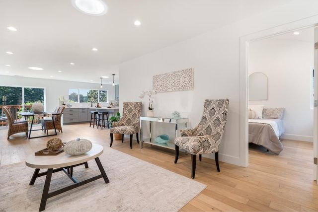 580 Paloma Avenue, Pacifica, CA 94044