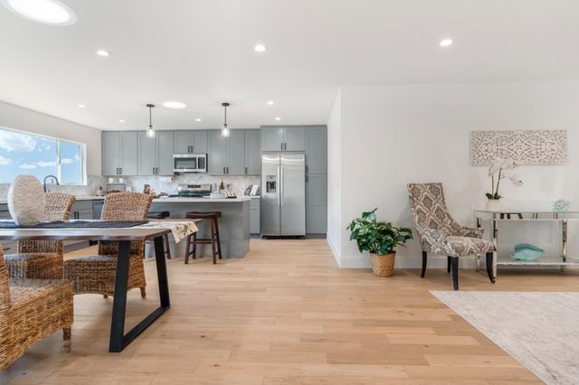 580 Paloma Avenue, Pacifica, CA 94044