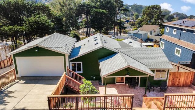 580 Paloma Avenue, Pacifica, CA 94044