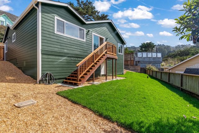 580 Paloma Avenue, Pacifica, CA 94044