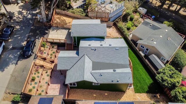 580 Paloma Avenue, Pacifica, CA 94044