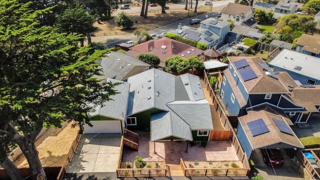 580 Paloma Avenue, Pacifica, CA 94044