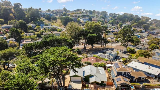 580 Paloma Avenue, Pacifica, CA 94044