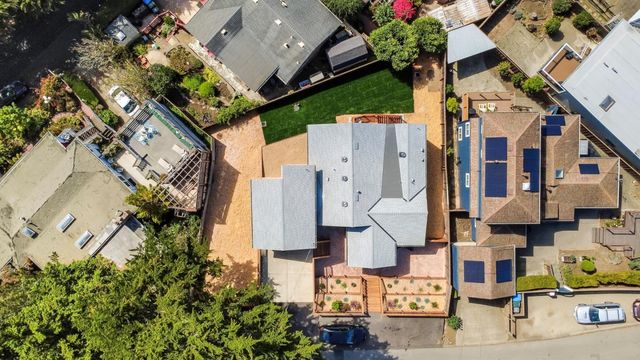 580 Paloma Avenue, Pacifica, CA 94044