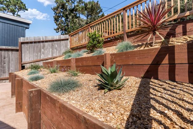 580 Paloma Avenue, Pacifica, CA 94044