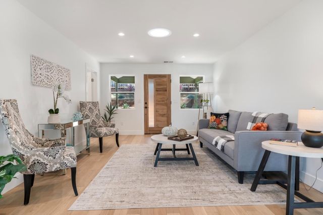 580 Paloma Avenue, Pacifica, CA 94044