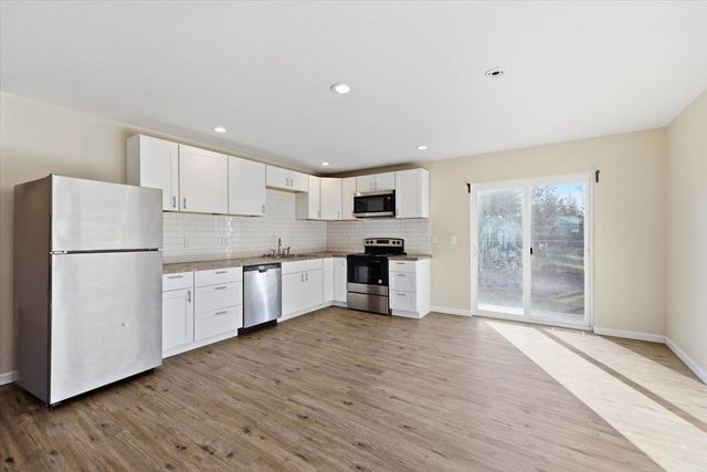 6429 Timber Dr, Nine Mile Falls, WA 99026