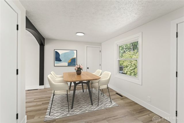 1015 Van Arden Drive, Vandalia, OH 45377