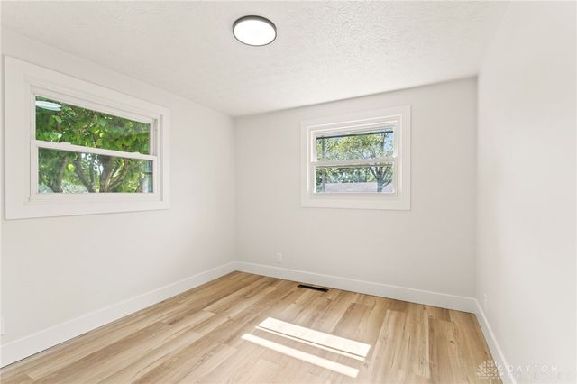 1015 Van Arden Drive, Vandalia, OH 45377