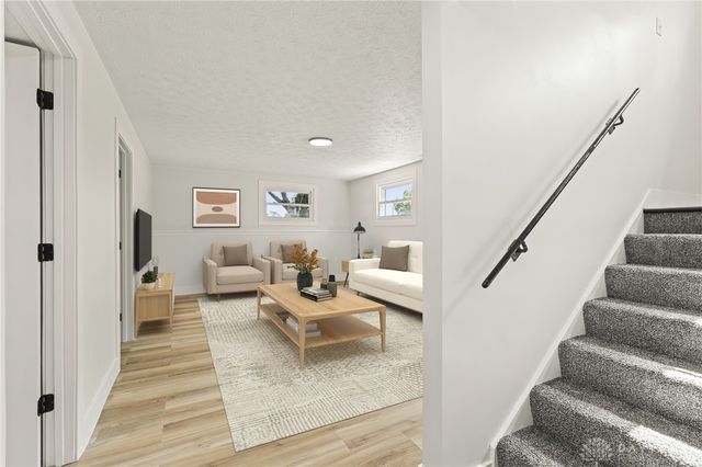 1015 Van Arden Drive, Vandalia, OH 45377