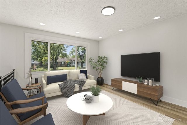 1015 Van Arden Drive, Vandalia, OH 45377