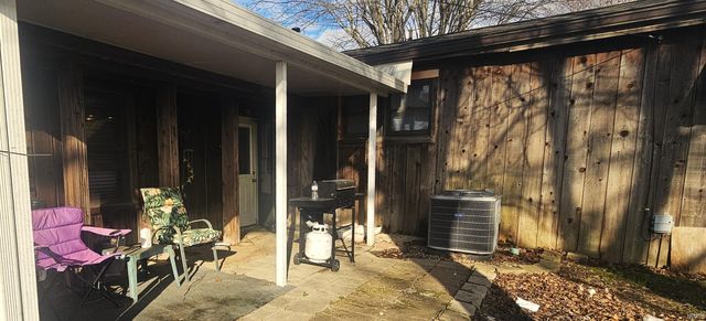 132 N Kentucky Avenue, Chandler, IN 47610