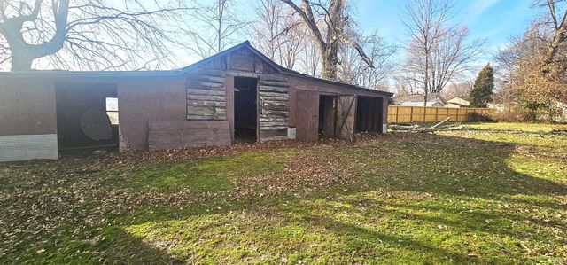 132 N Kentucky Avenue, Chandler, IN 47610